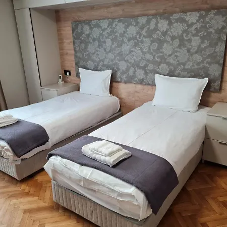 Ilinden, Renovated In Center Apartmán Varna