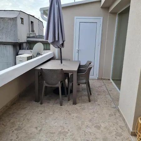 Ilinden, Renovated In Center アパート