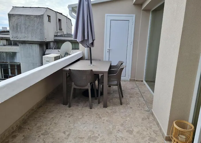 Ilinden, Renovated In Center Appartement